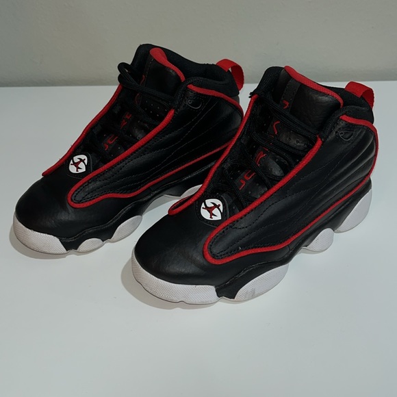 Jordan Pro Strong Leather Sneakers - Picture 2 of 8